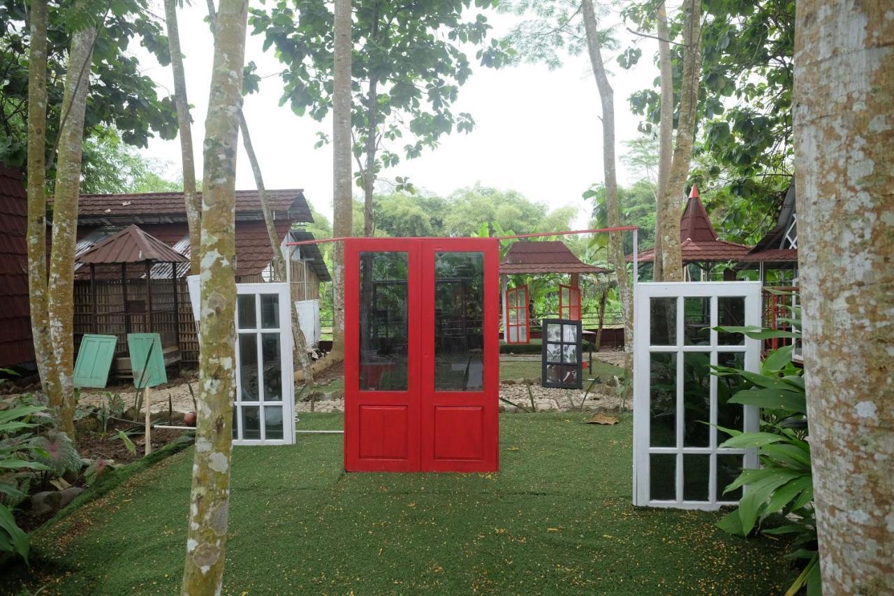 Urbanview Villa Lukulo Kebumen By Reddoorz Exteriér fotografie